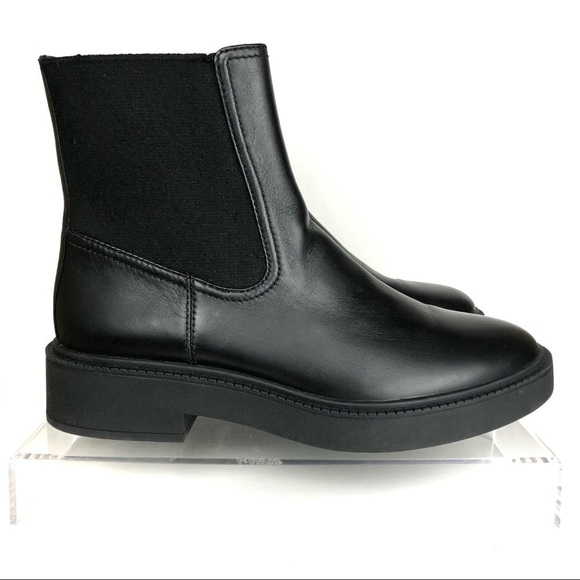 Vince Chelsea Black Leather Ankle Boots Sz 10 - Picture 1 of 8